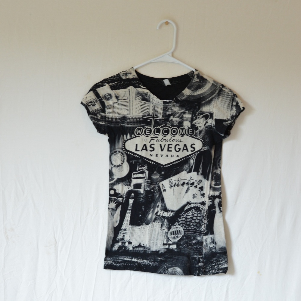 NWOT Las Vegas Black and White T-Shirt